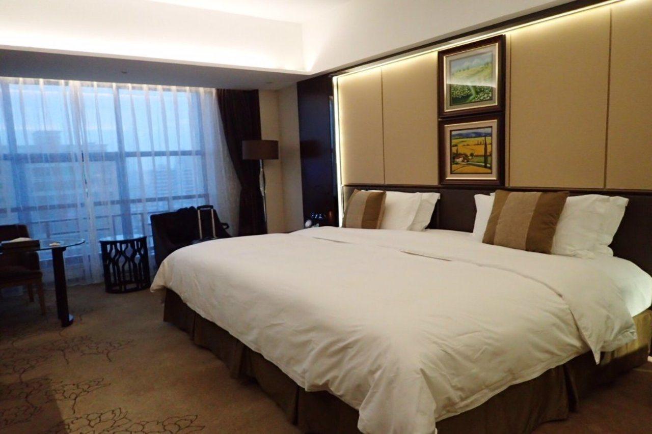 Maoming International Hotel Dış mekan fotoğraf